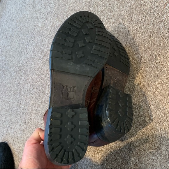 EUC Frye‎ Carson Lug Lace Up And Zip Dark Brown Boot Women's Size 6 B - Picture 10 of 15